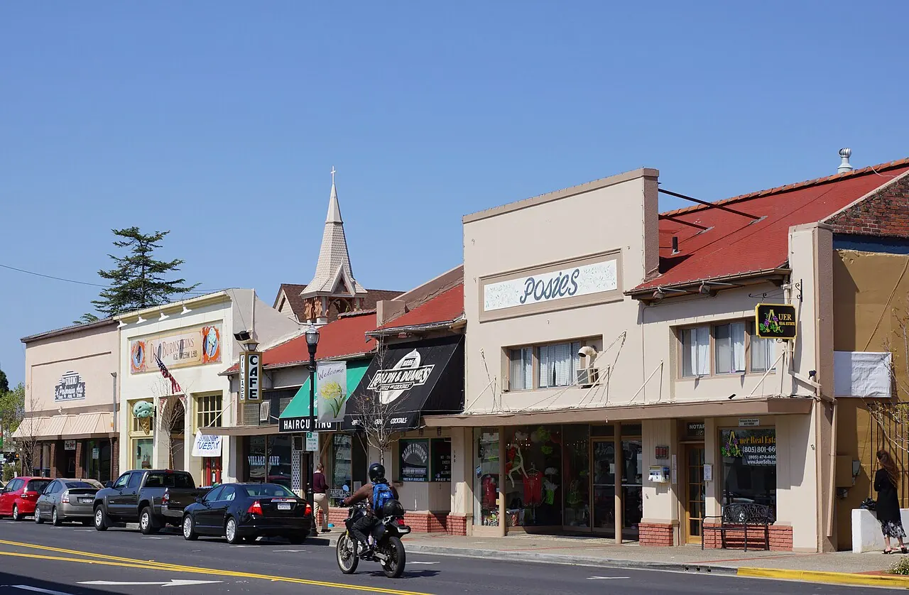 Arroyo Grande Village streetscape in Arroyo Grande, California